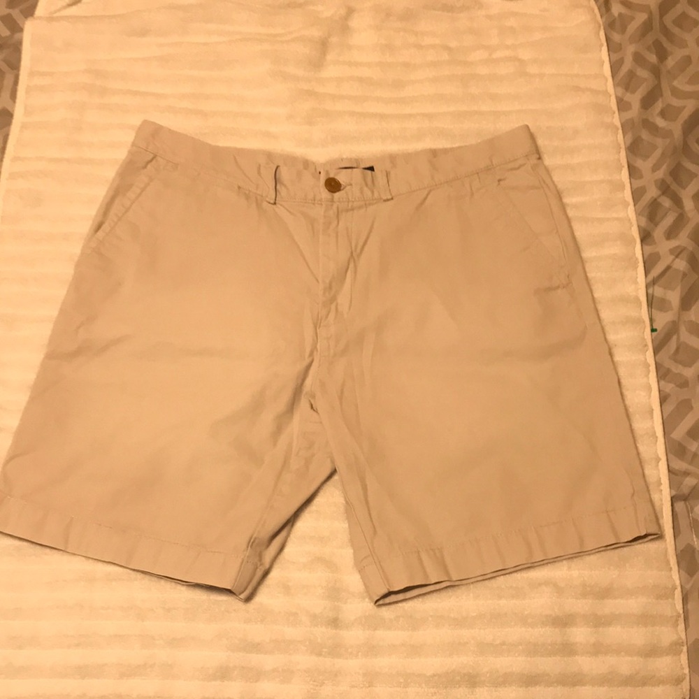 Tommy Hilfiger, 36 waist shorts. Like new!!